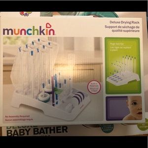 Munchkin Deluxe Bottle Rack